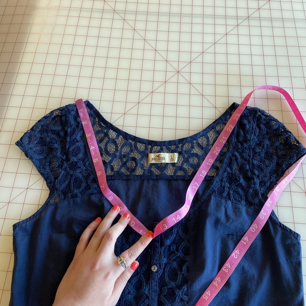 Hollister navy dark blue boho lace detail button down size large - Picture 7 of 16